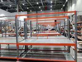 Дополнительные полки в чужой мезонин